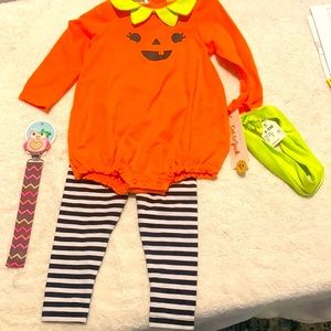 🔥5/$55 Pumpkin Halloween baby outfit Size 6-9mths🎃
